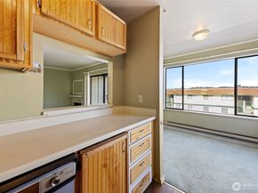 1588 Naval Avenue 10, Bremerton WA 98312