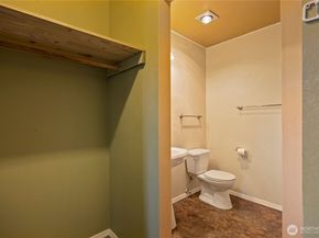 1588 Naval Avenue 10, Bremerton WA 98312