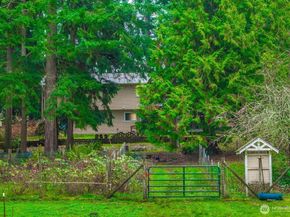 12391 S Keyport Road NE, Poulsbo WA 98370