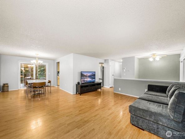 12391 S Keyport Road NE, Poulsbo WA 98370