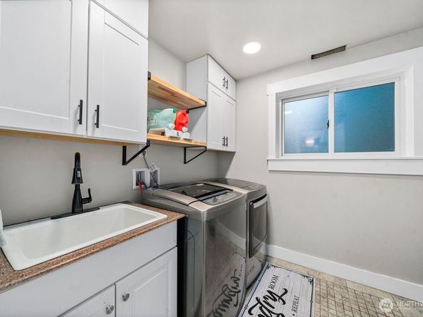 12391 S Keyport Road NE, Poulsbo WA 98370