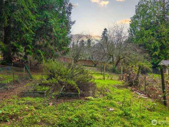 12391 S Keyport Road NE, Poulsbo WA 98370