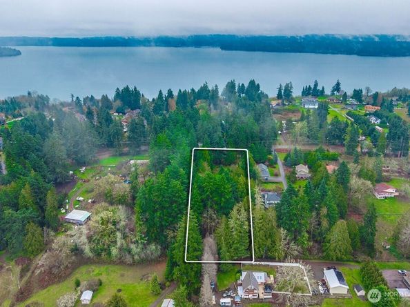 12391 S Keyport Road NE, Poulsbo WA 98370