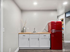 12391 S Keyport Road NE, Poulsbo WA 98370