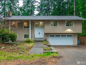 12391 S Keyport Road NE, Poulsbo WA 98370