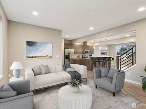 13724 Ash Way F3, Everett WA 98204