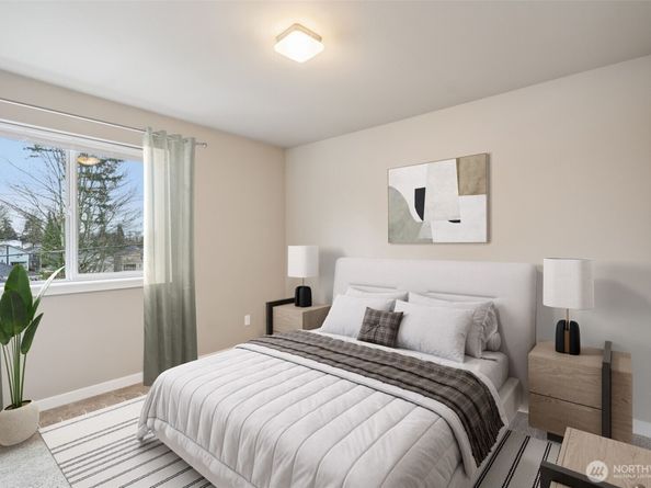 13724 Ash Way F3, Everett WA 98204