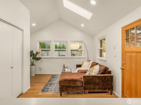 5143 46th Avenue NE, Seattle WA 98105