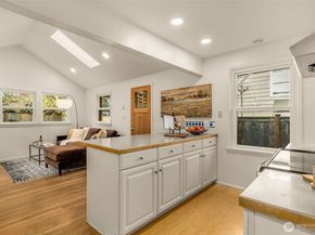 5143 46th Avenue NE, Seattle WA 98105