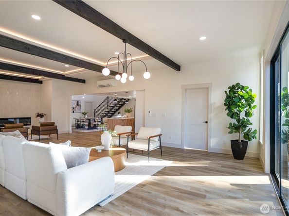 11647 Beacon Avenue S, Seattle WA 98178