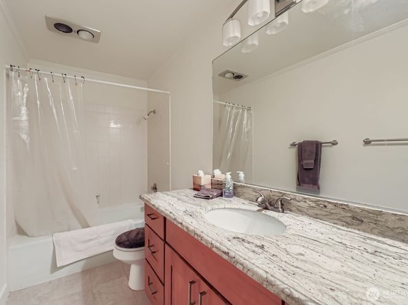 13513 Linden Avenue N C114, Seattle WA 98133