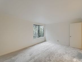 13513 Linden Avenue N C114, Seattle WA 98133