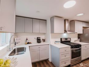 2805 NE Bowen Street, Bremerton WA 98310