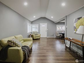 2805 NE Bowen Street, Bremerton WA 98310