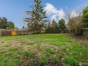 2805 NE Bowen Street, Bremerton WA 98310