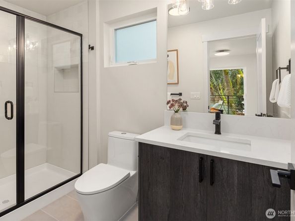 8823 Ashworth Avenue N B, Seattle WA 98103