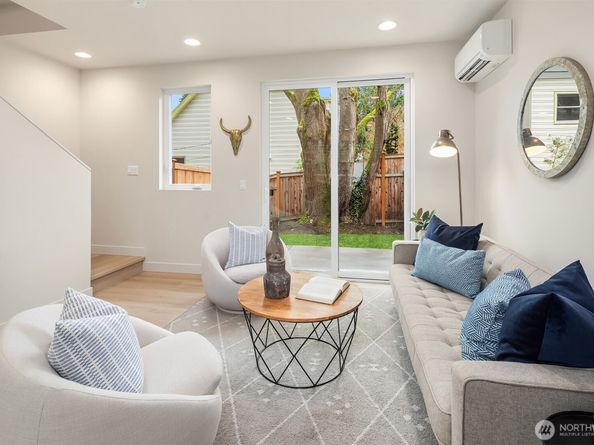 8823 Ashworth Avenue N B, Seattle WA 98103