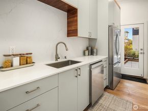 629 13th Avenue E, Seattle WA 98102