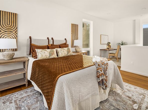 629 13th Avenue E, Seattle WA 98102