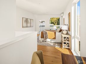 629 13th Avenue E, Seattle WA 98102