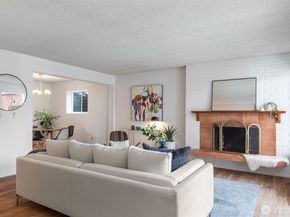 2858 32nd Avenue W 106, Seattle WA 98119