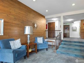 2858 32nd Avenue W 106, Seattle WA 98119