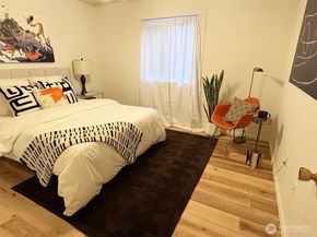 2858 32nd Avenue W 106, Seattle WA 98119