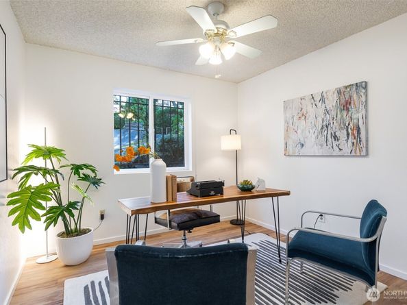 2858 32nd Avenue W 106, Seattle WA 98119