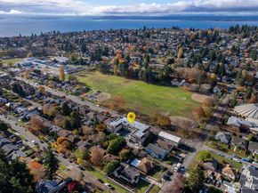 2858 32nd Avenue W 106, Seattle WA 98119