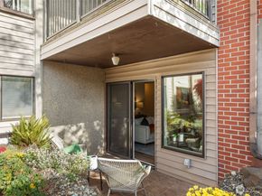 2858 32nd Avenue W 106, Seattle WA 98119