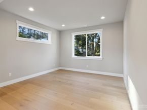 17825 N Wallingford Avenue A, Shoreline WA 98133