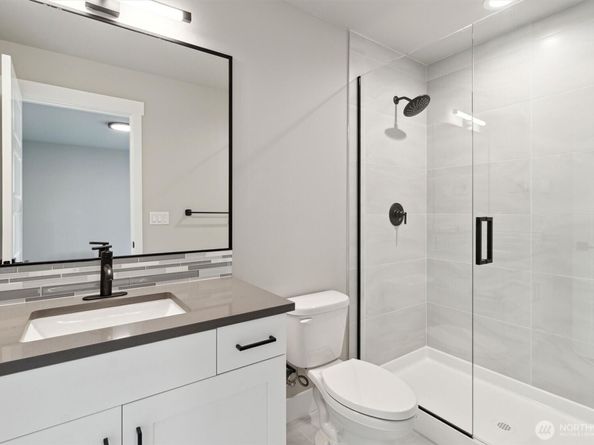 17825 N Wallingford Avenue A, Shoreline WA 98133