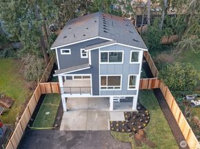 17825 N Wallingford Avenue A, Shoreline WA 98133