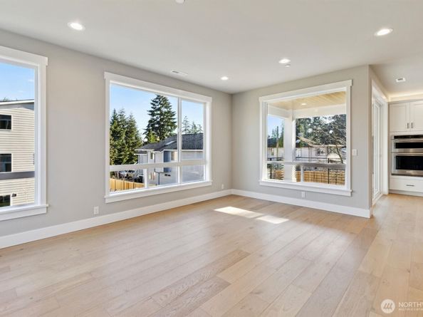 17825 N Wallingford Avenue A, Shoreline WA 98133