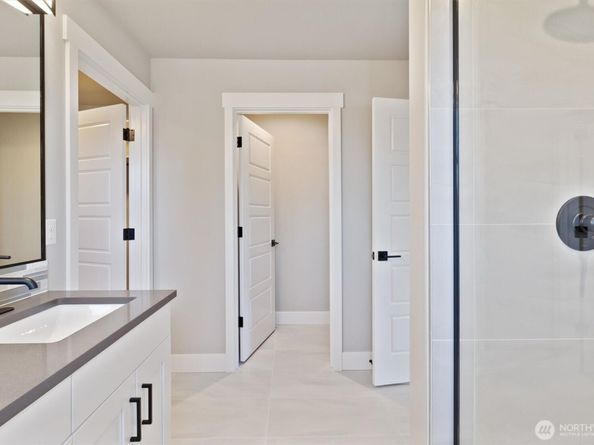 17825 N Wallingford Avenue A, Shoreline WA 98133