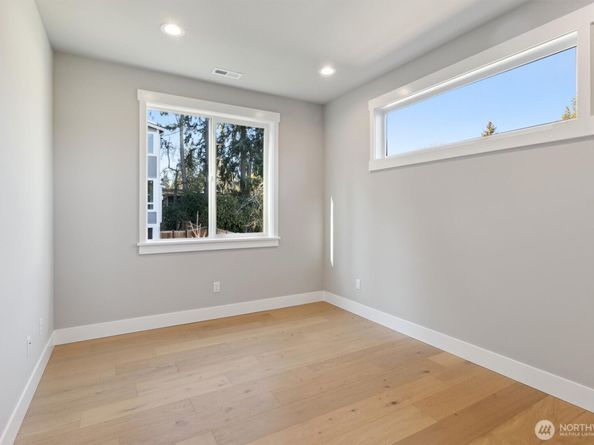 17825 N Wallingford Avenue A, Shoreline WA 98133