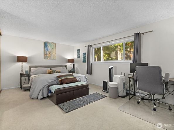 13321 15th Avenue NE D5, Seattle WA 98125