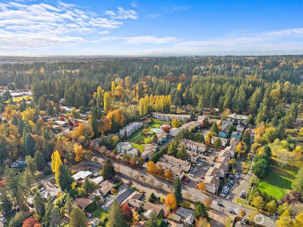 13321 15th Avenue NE D5, Seattle WA 98125