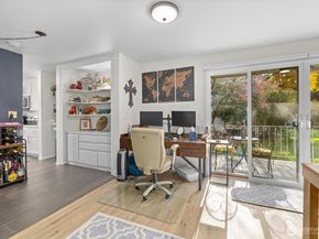 13321 15th Avenue NE D5, Seattle WA 98125