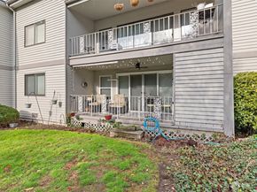 13321 15th Avenue NE D5, Seattle WA 98125