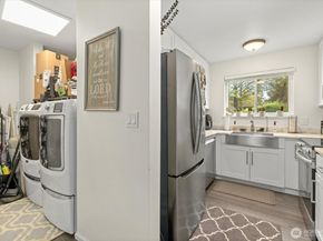 13321 15th Avenue NE D5, Seattle WA 98125