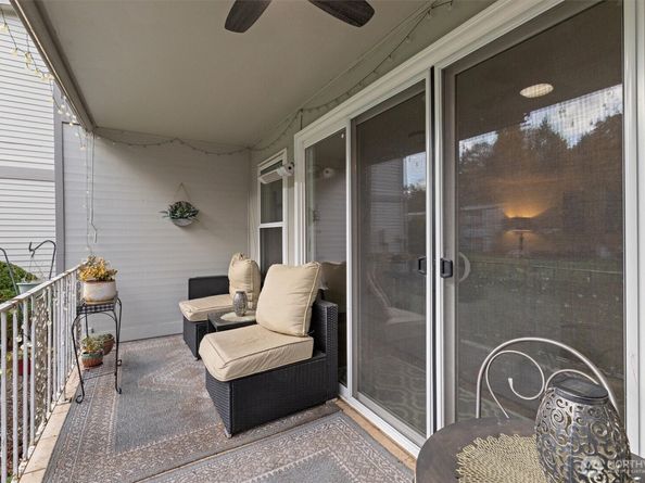 13321 15th Avenue NE D5, Seattle WA 98125