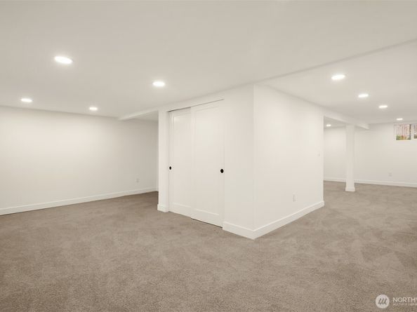 2032 NE 123rd Street, Seattle WA 98125