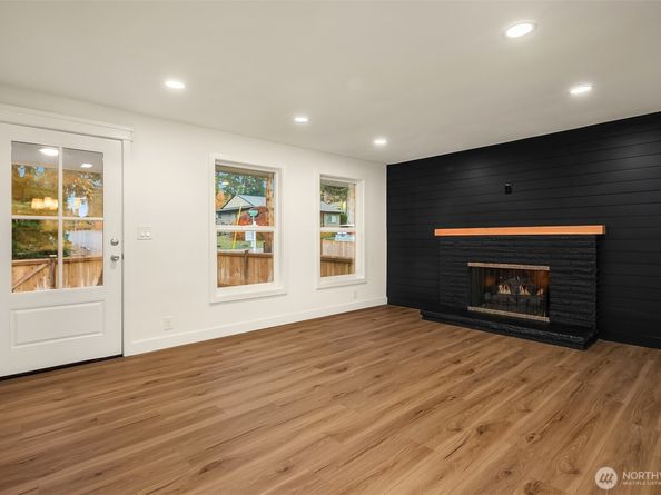 2032 NE 123rd Street, Seattle WA 98125