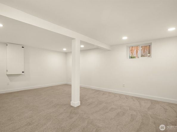 2032 NE 123rd Street, Seattle WA 98125