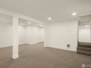 2032 NE 123rd Street, Seattle WA 98125