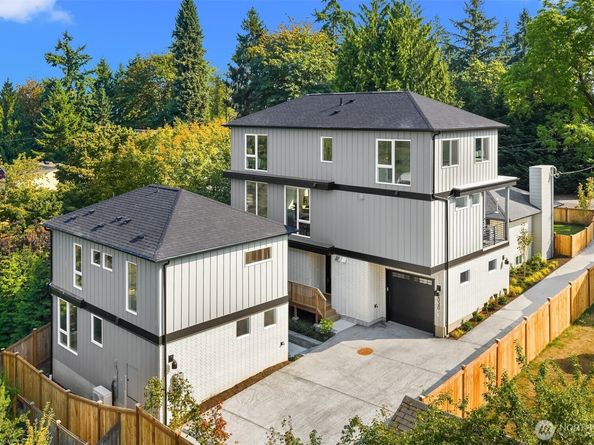 2032 NE 123rd Street, Seattle WA 98125