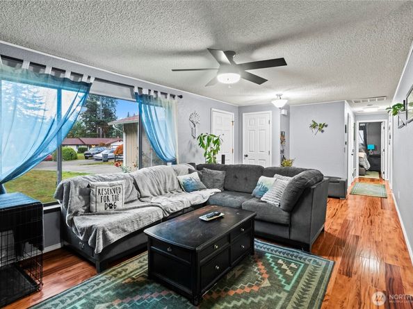 2403 SE Converse Place, Port Orchard WA 98367