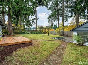 16167 Midvale Avenue N, Shoreline WA 98133