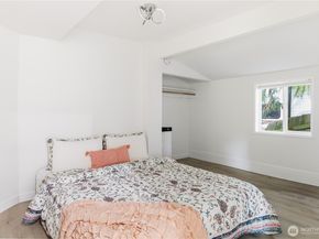 16167 Midvale Avenue N, Shoreline WA 98133